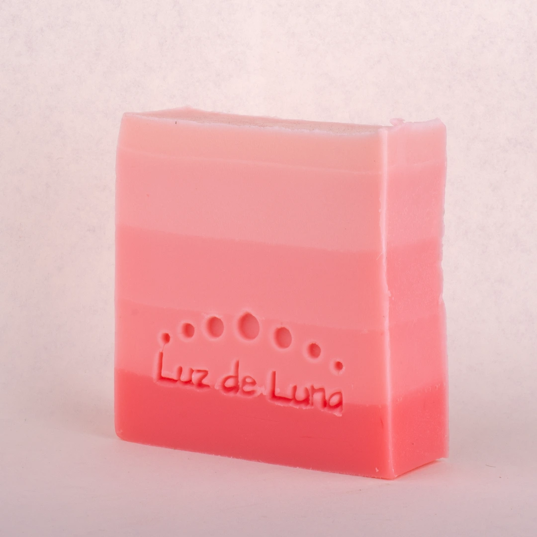Jabón de frutos rojos - limpieza profunda y nutritiva - Luz de Luna