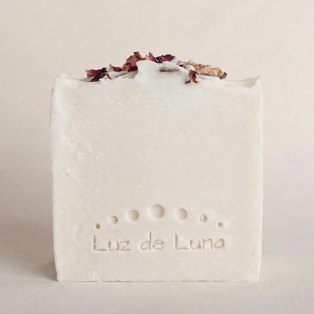 Jabón de rosas - ilumina y suaviza tu piel - Luz de Luna