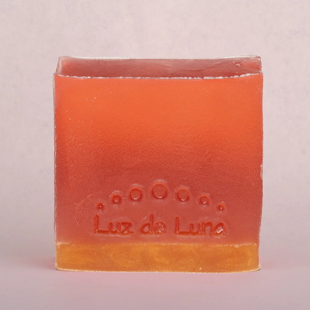 Jabón de vino tinto y jamaica - revitaliza y aporta luminosidad - Luz de Luna